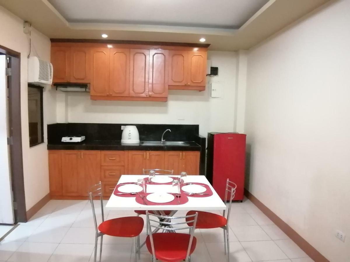 Manora Apartment Talisay Kültér fotó