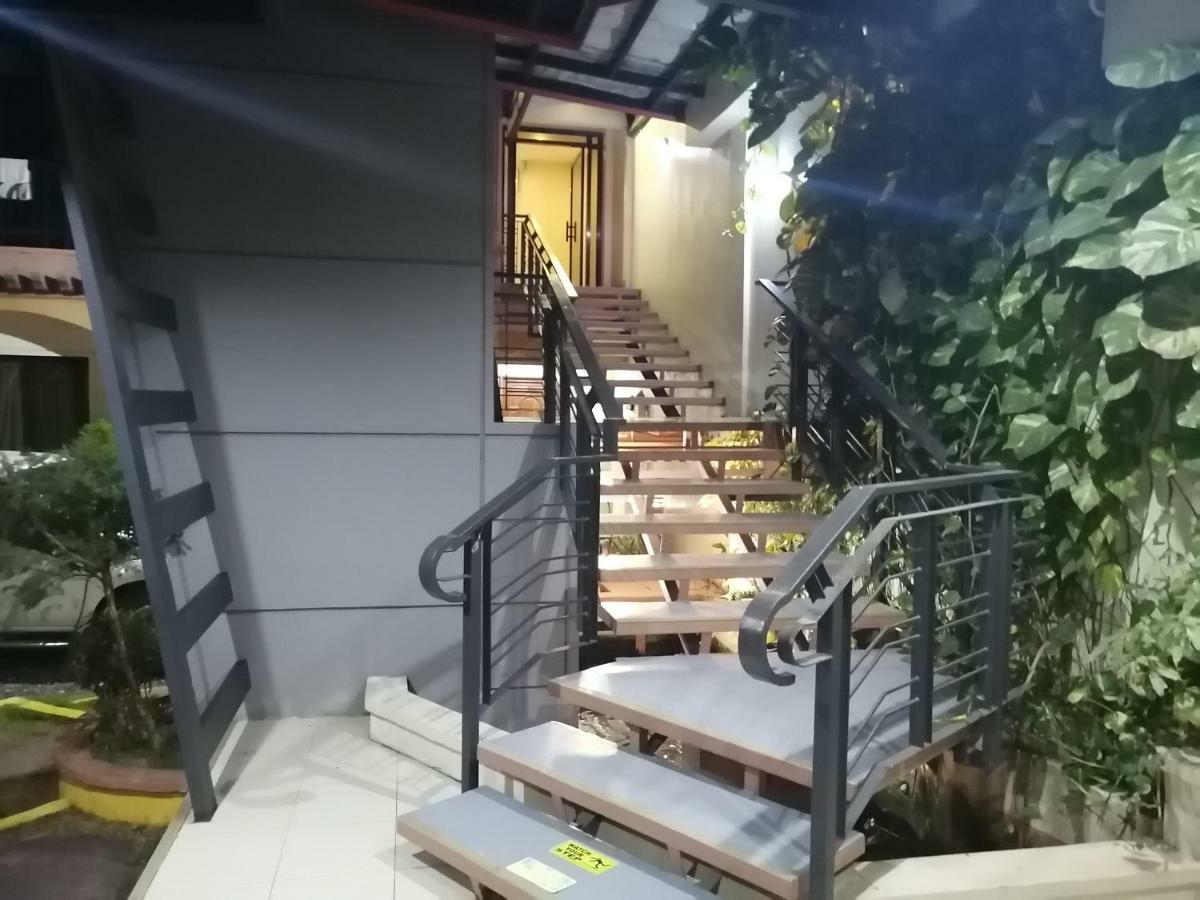 Manora Apartment Talisay Kültér fotó